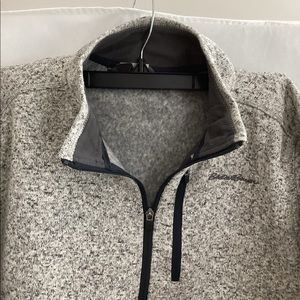 Men’s Eddie Bauer Zip Top.